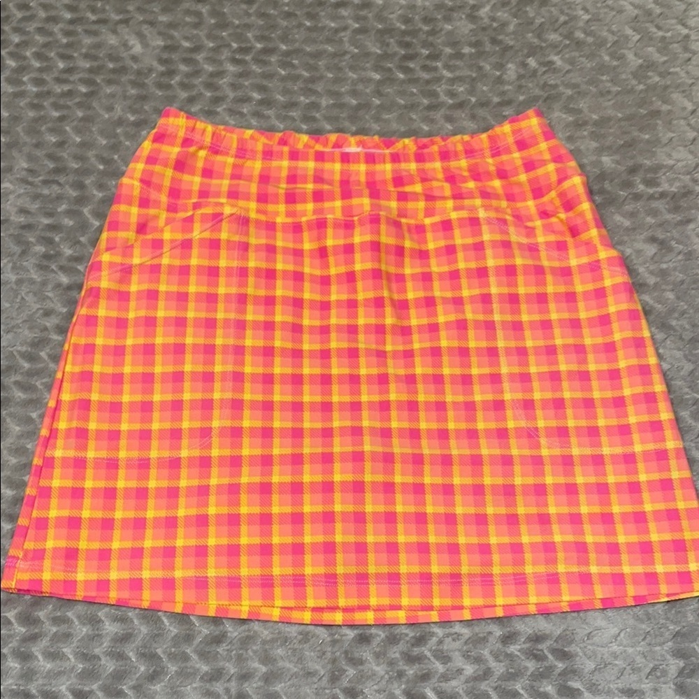B-Skinz Golf Skorts. Size Large. Plaid. Yellow Pink.